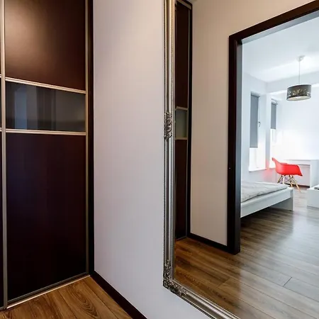 Daire Urban Chic - Great Location - 2 Bedrooms& Legnicka Wroclaw