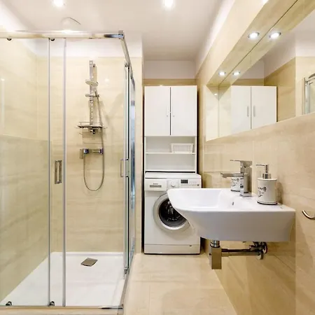 Urban Chic - Great Location - 2 Bedrooms& Legnicka * Wroclaw